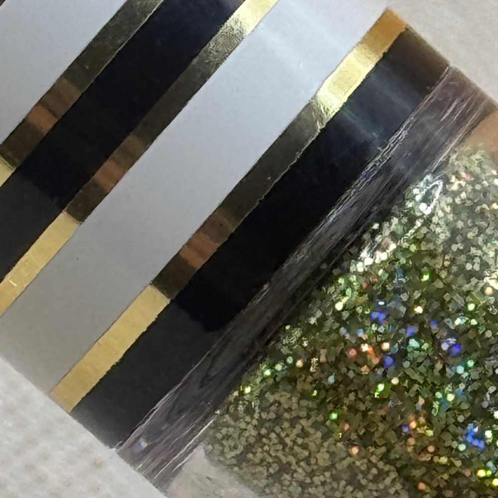 Mac glitter ‘3d gold’ glitter - Picture 8 of 8